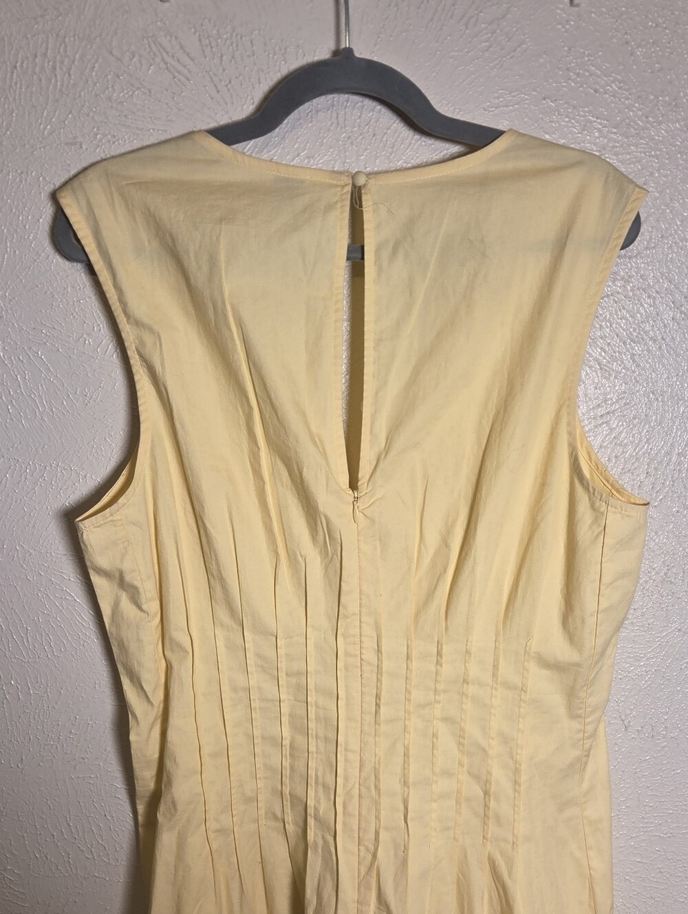 NWT Maeve Anthropologie Hailey Sleeveless V-Neck Pintuck Midi Dress Yellow Large - Picture 6 of 9
